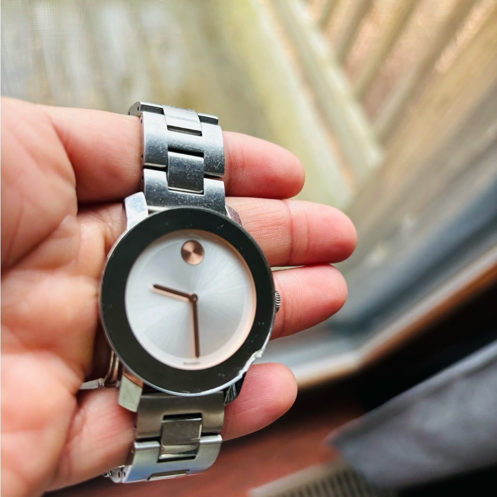 Women’s Movado BOLD Stainless Steel Watch – Needs Battery